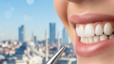 A close-up shot of a healthy, radiant human smile with flawless teeth, symbolizing successful dental implant treatment. In the softly blurred background, a vibrant cityscape of Istanbul, Turkey, is visible under a clear sky, representing the destination for dental tourism.